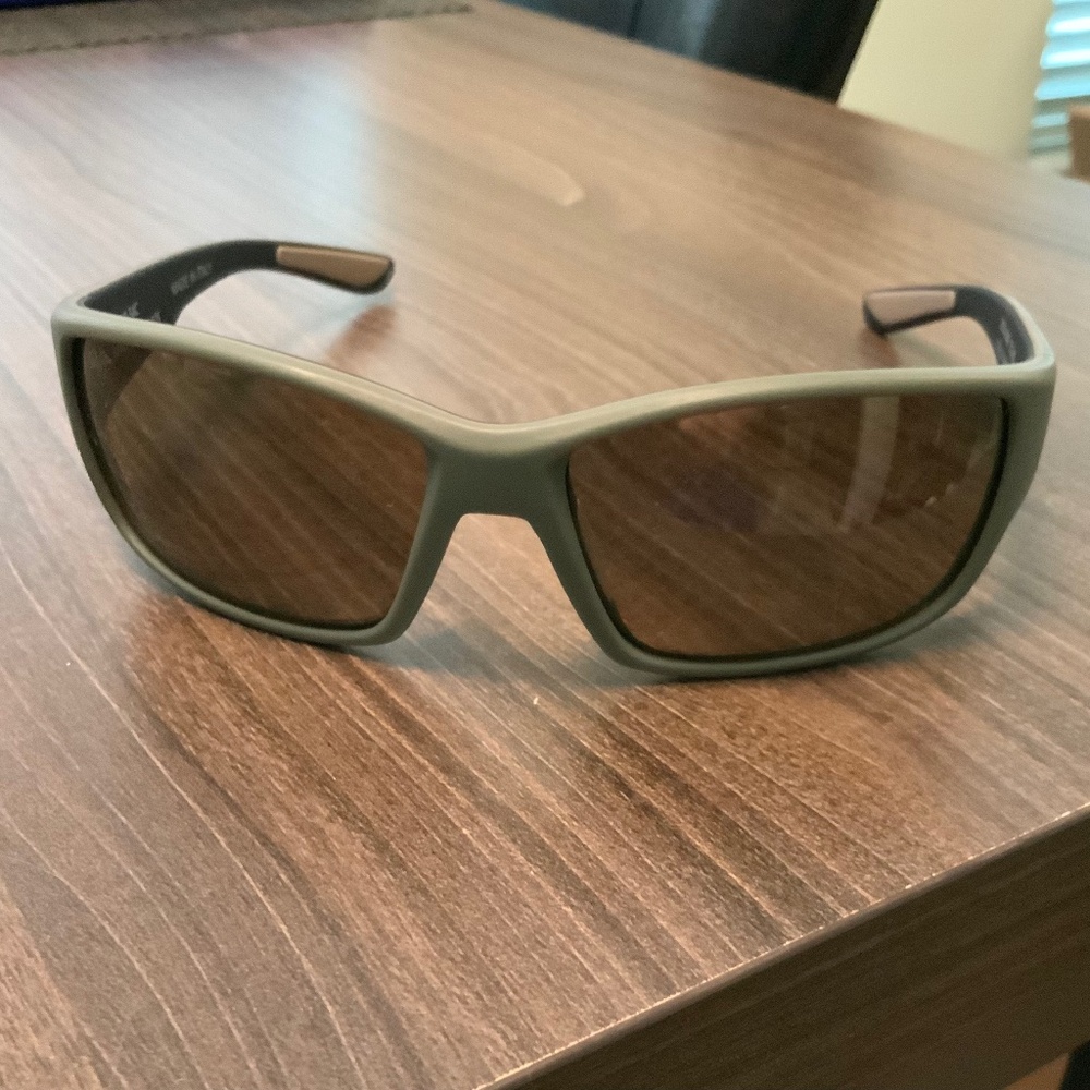 Maui Jim Local Kine Sunglasses - MJ810 -54C - Perfect Condition